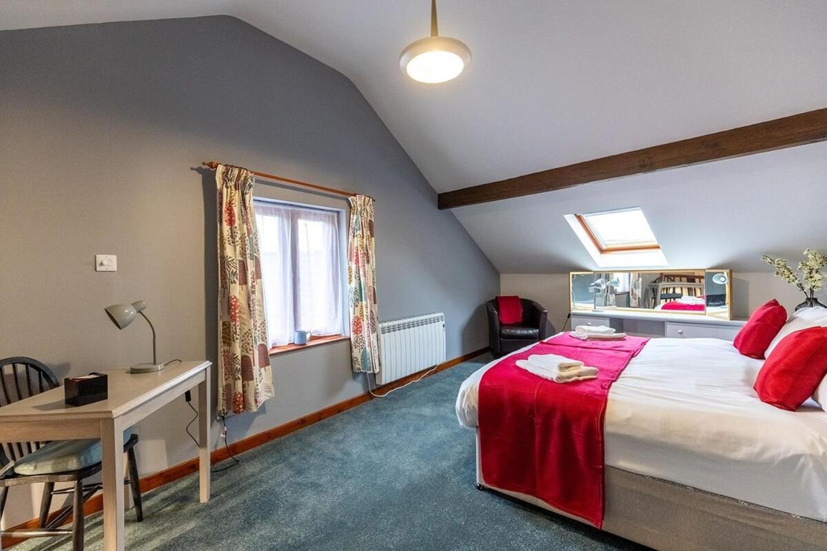Katherines Court - Spacious Apartment With Rolling Hill Views Kendal Exteriér fotografie